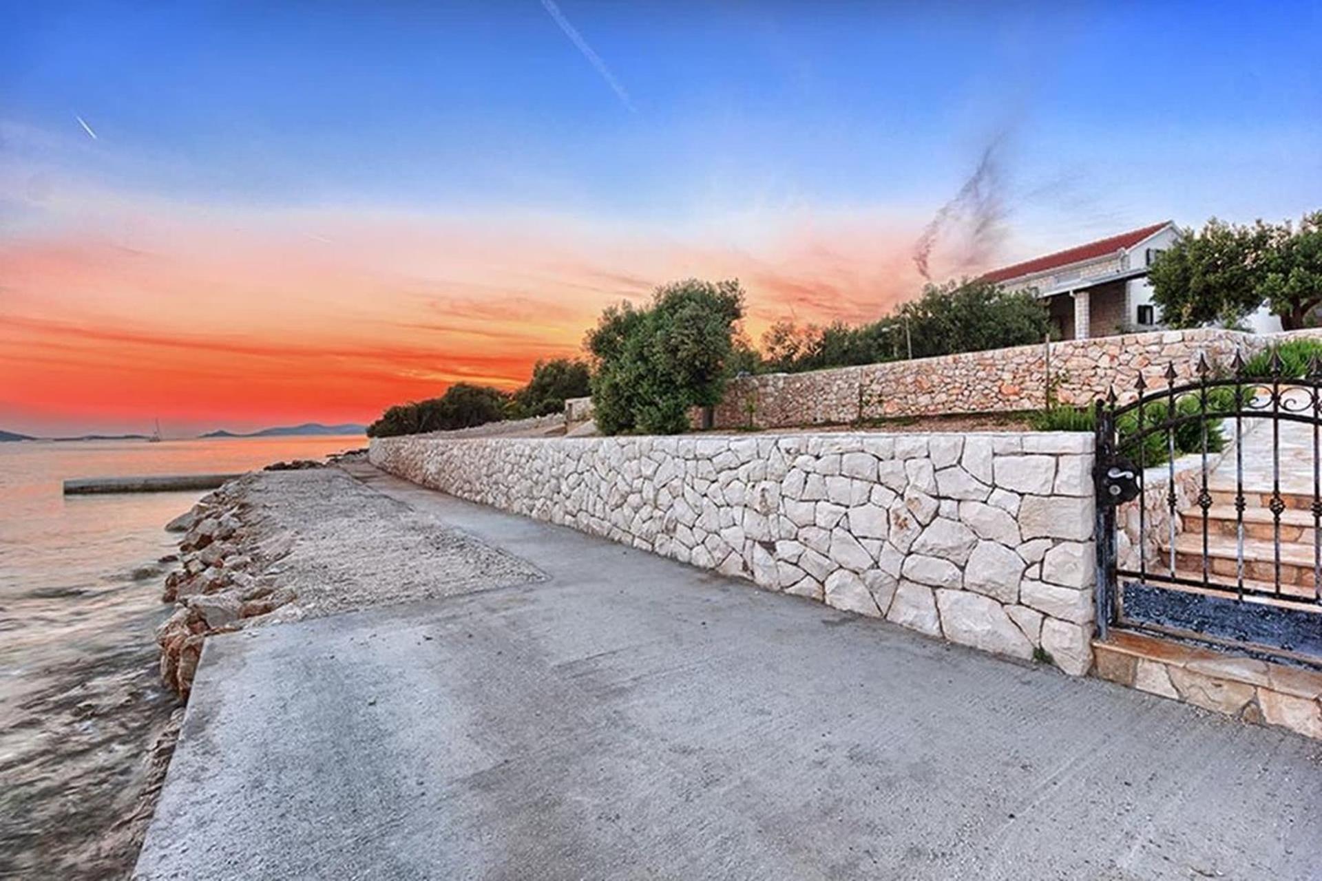 Traditional Dalmatian Stone House By The Sea Okrug Gornji Exterior photo